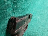 Smith & Wesson - MODEL M&P9 SHIELD. BLACK. 3 INCH BARREL. W-ONE 8 ROUND MAG. MINTY BORE! GREAT CONDITION! - 9mm Luger - 18 of 20