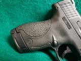 Smith & Wesson - MODEL M&P9 SHIELD. BLACK. 3 INCH BARREL. W-ONE 8 ROUND MAG. MINTY BORE! GREAT CONDITION! - 9mm Luger - 14 of 20
