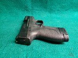 Smith & Wesson - MODEL M&P9 SHIELD. BLACK. 3 INCH BARREL. W-ONE 8 ROUND MAG. MINTY BORE! GREAT CONDITION! - 9mm Luger - 16 of 20