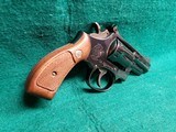 SMITH & WESSON - MODEL 19-3. BLUED. 2.5" BARREL. PINNED & RECESSED. NICE BORE! MFG. IN 1977. - .357 MAGNUM - 2 of 19