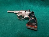 RUGER - SECURITY SIX. STAINLESS. DOUBLE ACTION. 6 INCH BARREL. ENGRAVED BY CLINT FINLEY.GORGEOUS! MFG. IN 1977 - .357 MAGNUM - 18 of 21