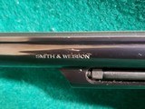Smith & Wesson - MODEL 19-5. BLUED. 6 INCH BARREL. 6-SHOT DOUBLE ACTION. MINTY BORE! MFG. IN MID 80'S - .357 Magnum - 7 of 20