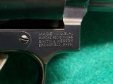 Smith & Wesson - MODEL 19-5. BLUED. 6 INCH BARREL. 6-SHOT DOUBLE ACTION. MINTY BORE! MFG. IN MID 80'S - .357 Magnum - 16 of 20