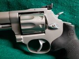 Taurus - TRACKER MODEL 991. STAINLESS. 6.5 INCH BARREL. DOUBLE ACTION. 9 SHOT. LARGE FRAME. MINTY BORE! VERY NICE! - .22 Magnum - 7 of 17