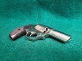 RUGER - SP101. DOUBLE ACTION. STAINLESS. 3" BARREL. 5-SHOT. GREAT REVOLVER W-NICE BORE! MFG. IN 1989 - .38 SPECIAL - 11 of 17