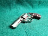 RUGER - SP101. DOUBLE ACTION. STAINLESS. 3" BARREL. 5-SHOT. GREAT REVOLVER W-NICE BORE! MFG. IN 1989 - .38 SPECIAL - 16 of 17