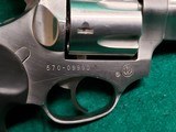 RUGER - SP101. DOUBLE ACTION. STAINLESS. 3" BARREL. 5-SHOT. GREAT REVOLVER W-NICE BORE! MFG. IN 1989 - .38 SPECIAL - 9 of 17