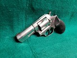 RUGER - SP101. DOUBLE ACTION. STAINLESS. 3" BARREL. 5-SHOT. GREAT REVOLVER W-NICE BORE! MFG. IN 1989 - .38 SPECIAL - 5 of 17