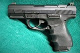 SMITH & WESSON - SW99. 4" BARREL. W-NIGHT SIGHTS. W-ONE MAG. NICE BORE! PRICED TO SELL! - .40 S&W - 2 of 6