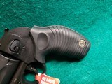 Taurus - 605 PROTECTOR POLY. 5-SHOT. 2 INCH BARREL. BRAND NEW IN BOX! GREAT LIGHTWEIGHT CARRY REVOLVER! - .357 Magnum - 18 of 22