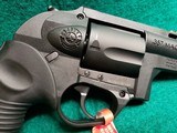 Taurus - 605 PROTECTOR POLY. 5-SHOT. 2 INCH BARREL. BRAND NEW IN BOX! GREAT LIGHTWEIGHT CARRY REVOLVER! - .357 Magnum - 13 of 22