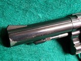 SMITH & WESSON - MODEL 10-6. BLUED. 4" PINNED HEAVY BARREL. NICE VINTAGE REVOLVER. MFG. CIRCA 1970'S - .38 SPECIAL - 16 of 17