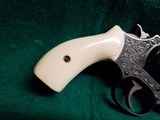 SMITH & WESSON - CHIEFS SPECIAL. FLAT LATCH. ENGRAVED BY CLINT FINLEY. W-REAL IVORY GRIPS. ONE-OF-A-KIND MASTERPIECE! - .38 SPECIAL - 11 of 16