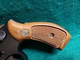 SMITH & WESSON - MODEL 19-4. BLUED. 2.5" BARREL. PINNED AND RECESSED. BEAUTIFUL GUN! MFG. IN 1980 - .357 MAGNUM - 11 of 19