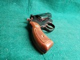SMITH & WESSON - MODEL 19-4. BLUED. 2.5" BARREL. PINNED AND RECESSED. BEAUTIFUL GUN! MFG. IN 1980 - .357 MAGNUM - 10 of 19