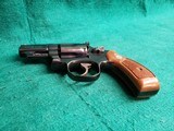 SMITH & WESSON - MODEL 19-4. BLUED. 2.5" BARREL. PINNED AND RECESSED. BEAUTIFUL GUN! MFG. IN 1980 - .357 MAGNUM - 19 of 19