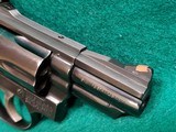 SMITH & WESSON - MODEL 19-4. BLUED. 2.5" BARREL. PINNED AND RECESSED. BEAUTIFUL GUN! MFG. IN 1980 - .357 MAGNUM - 8 of 19