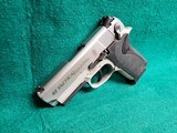 SMITH & WESSON - 4513TSW TACTICAL. DA/SA. 3.5" BBL. IN ORIGINAL CASE. W-MAGAZINE. GOOD CONDITION. MFG. IN 2003 - .45 ACP - 6 of 18