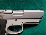 SMITH & WESSON - 4513TSW TACTICAL. DA/SA. 3.5" BBL. IN ORIGINAL CASE. W-MAGAZINE. GOOD CONDITION. MFG. IN 2003 - .45 ACP - 16 of 18