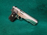 COLT - 1911 GOVERNMENT. SERIES 80. W-MAG. *RARE FACTORY ULTIMATE BRIGHT STAINLESS FINISH* MFG. IN 1996. IN CASE. VERY NICE! - .45 ACP - 3 of 19