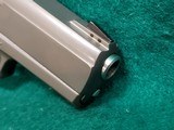 RUGER - P94DC. 4" BARREL. W-ONE 10 ROUND MAGAZINE. NICE BORE! MFG. IN 1997 - .40 S&W - 9 of 17