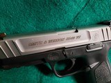 SMITH & WESSON - SD40 VE. 4" BARREL. W-ONE 10 ROUND MAG. EXCELLENT CONDITION! MINTY BORE! - .40 S&W - 14 of 16