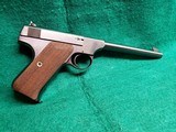COLT - WOODSMAN. 1ST SERIES. 6.5" BARREL. NEAR MINT IN ORIGINAL BOX W-PAPERS. MFG. IN 1936 - .22 LR - 15 of 23