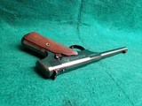 COLT - WOODSMAN. 1ST SERIES. 6.5" BARREL. NEAR MINT IN ORIGINAL BOX W-PAPERS. MFG. IN 1936 - .22 LR - 13 of 23