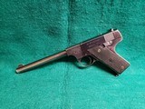 HI-STANDARD - MODEL B. BLUED. 6.5" BBL. W-ONE MAGAZINE. MINTY BORE! MFG. IN 1939 - .22 LR - 4 of 16
