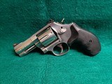 SMITH & WESSON - MODEL 686-6 PLUS*. 7-SHOT. STAINLESS. 3" BBL. W-CASE. VERY NICE! - .357 MAGNUM - 5 of 19