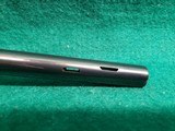 Weatherby - MARK V LEFT HAND - JAPAN MADE. 24 INCH PORTED BARREL. BLUED. W-BUEHLER RINGS. GORGEOUS RIFLE! MINTY BORE! - .300 Weatherby Magnum - 15 of 21