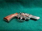 Ruger - POLICE SERVICE-SIX. STAINLESS. 2.5". BEAUTIFULLY ENGRAVED BY CLINT FINLEY. NICE BORE! MFG. IN 1977 - .357 Magnum - 14 of 22