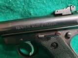 RUGER - STANDARD AUTO. MARK II. TARGET. BLUED. 7" BBL. W-ONE MAG & OWNERS MANUAL. MINTY BORE! MFG. IN 1987 - .22 LR - 21 of 22