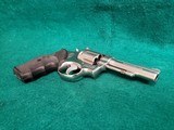 SMITH & WESSON - MODEL 67. STAINLESS. 4" PINNED BBL. NICE GUN W-GREAT BORE! MFG. IN 1974 - .38 SPL - 8 of 17