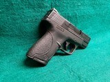 SMITH & WESSON - M&P40 SHIELD. SINGLE STACK. SUB-COMPACT CARRY PISTOL. W-1 MAG. NEAR MINT! - .40 S&W - 2 of 15