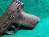SMITH & WESSON - M&P40 SHIELD. SINGLE STACK. SUB-COMPACT CARRY PISTOL. W-1 MAG. NEAR MINT! - .40 S&W - 13 of 15