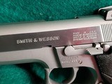 SMITH & WESSON - MODEL 659. STAINLESS. DA/SA. 4" BBL. W-14 ROUND MAG. NICE GUN W-MINTY BORE! - 9MM LUGER - 12 of 14