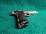 SMITH & WESSON - MODEL 2206. STAINLESS STEEL. 6" BBL. W-MAG. NEAR MINT W-CHERRY BORE! CIRCA MID 1990'S - .22 LR - 10 of 16