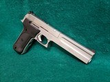 SMITH & WESSON - MODEL 2206. STAINLESS STEEL. 6" BBL. W-MAG. NEAR MINT W-CHERRY BORE! CIRCA MID 1990'S - .22 LR - 2 of 16