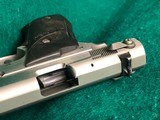 SMITH & WESSON-MODEL 659-9MM-STAINLESS STEEL - 21 of 22