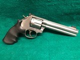 SMITH & WESSON MODEL 686-5 357 MAGNUM CALIBER - 1 of 7