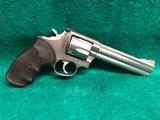 SMITH & WESSON MODEL 686 .357 MAGNUM - 1 of 22