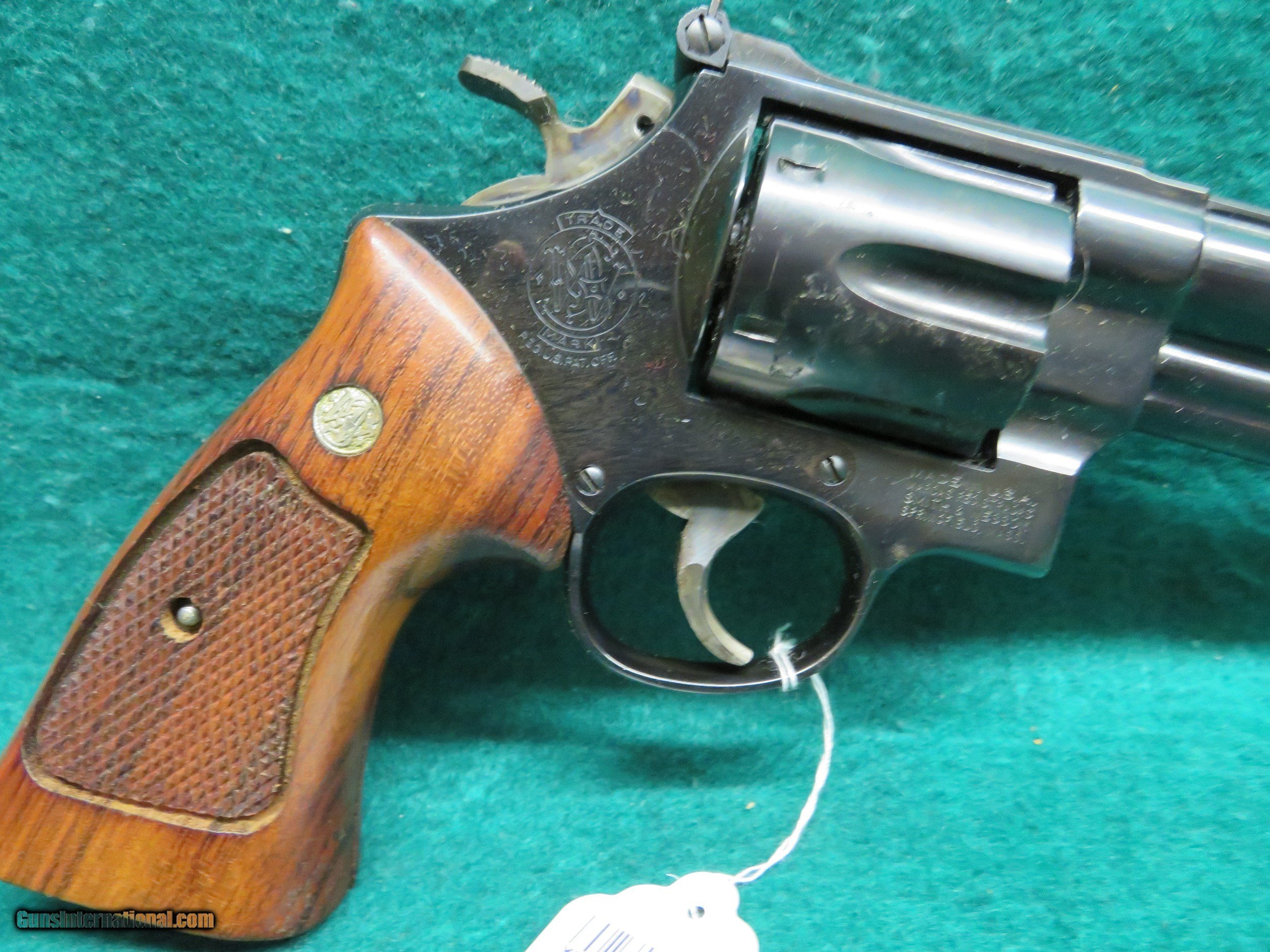 SMITH AND WESSON MODEL 29 SILHOUETTE