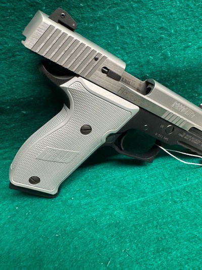 SIG SAUER-P220 ELITE PLATINUM-45ACP - Image 5 of 9