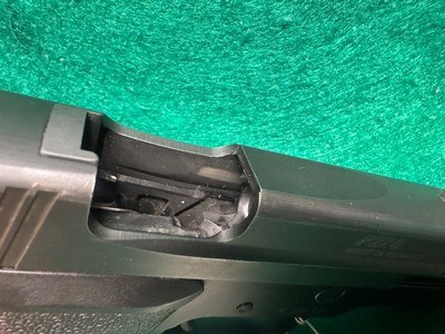 SIG SAUER-P220-45 ACP - Image 10 of 12