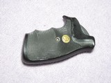 Pachmayr S&WNF GRIPS - 2 of 3