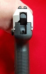 " SOLD " H&k USP 45 Compact SS/Blk - 5 of 7