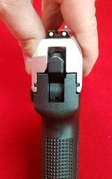 "Sold" H&K USP 40 S&W Compact - 6 of 6