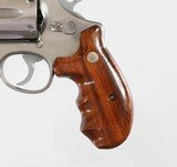 SMITH & WESSON
624
LEW HORTON STAINLESS
3"
44SPL
6 SHOT
WOOD GRIPS W/ FINGER GROOVES - 5 of 9