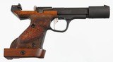 UNIQUE
DES-69
22LR
PISTOL W / CASE - 1 of 15